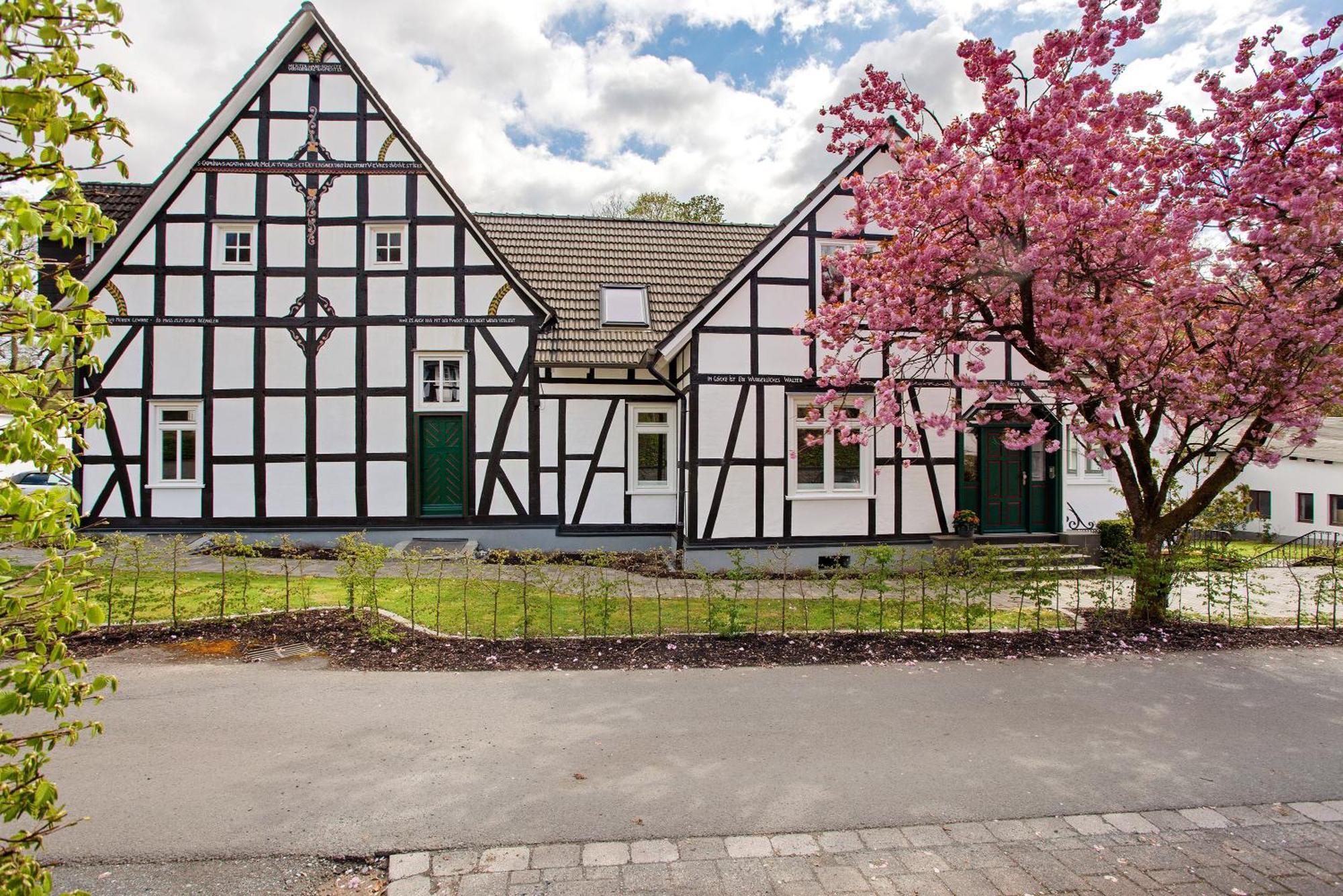 Gut Vasbach Ferienwohnungen Кирххундем Экстерьер фото